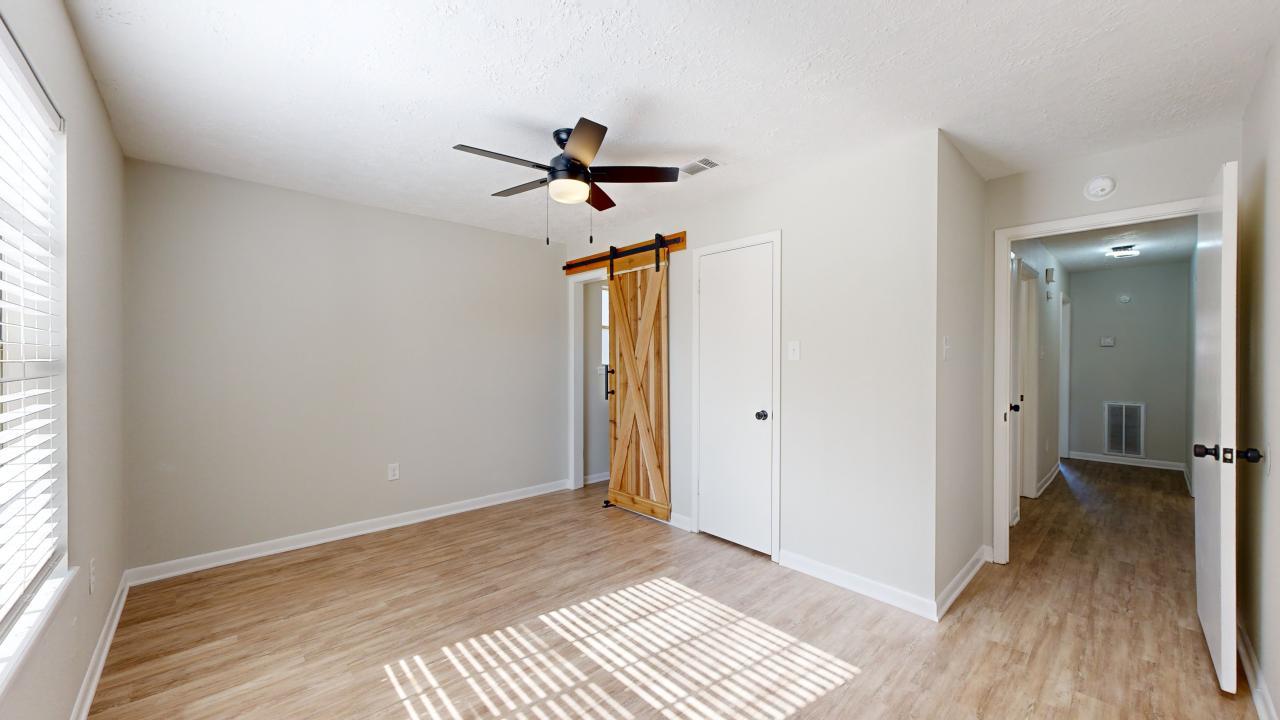 1441-1443 2 property image