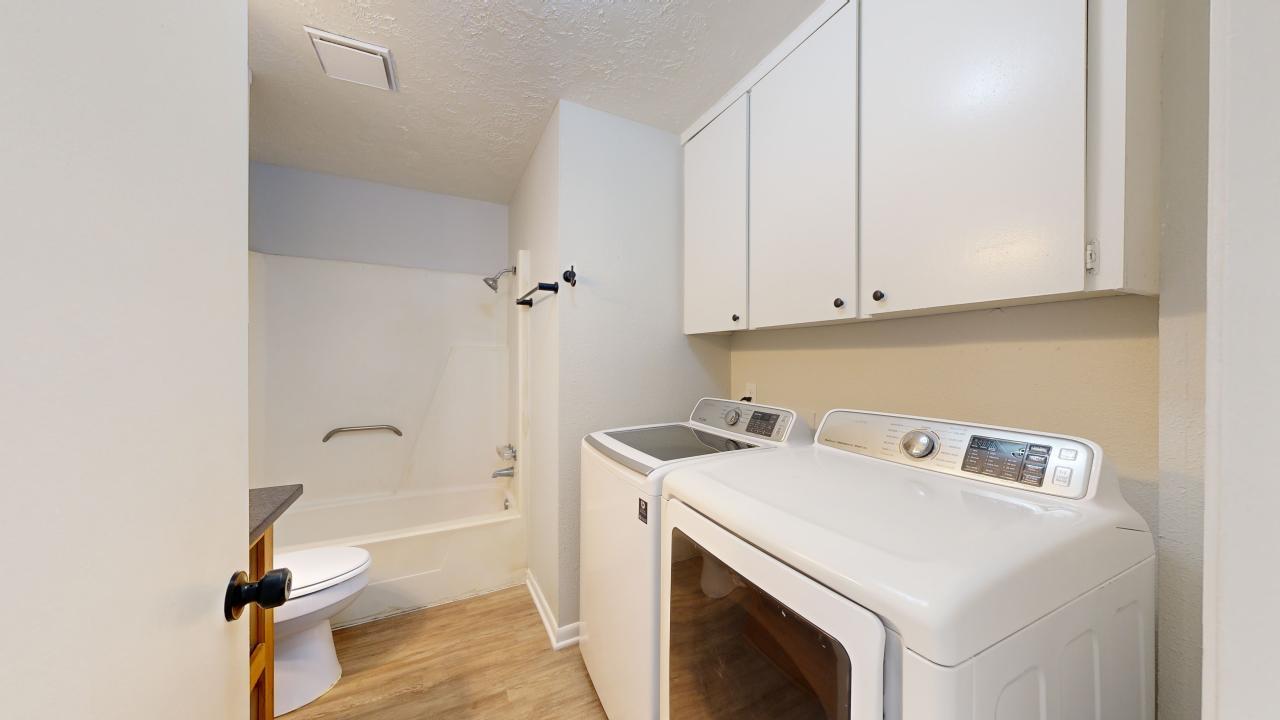 1441-1443 2 property image
