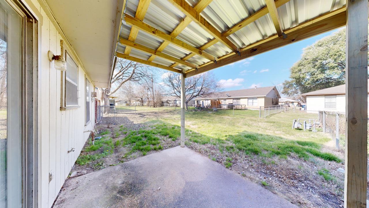 1441-1443 2 property image