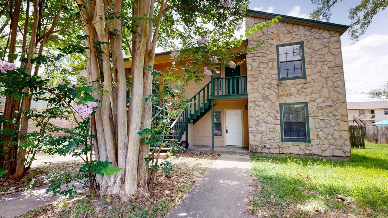 Unit B property image