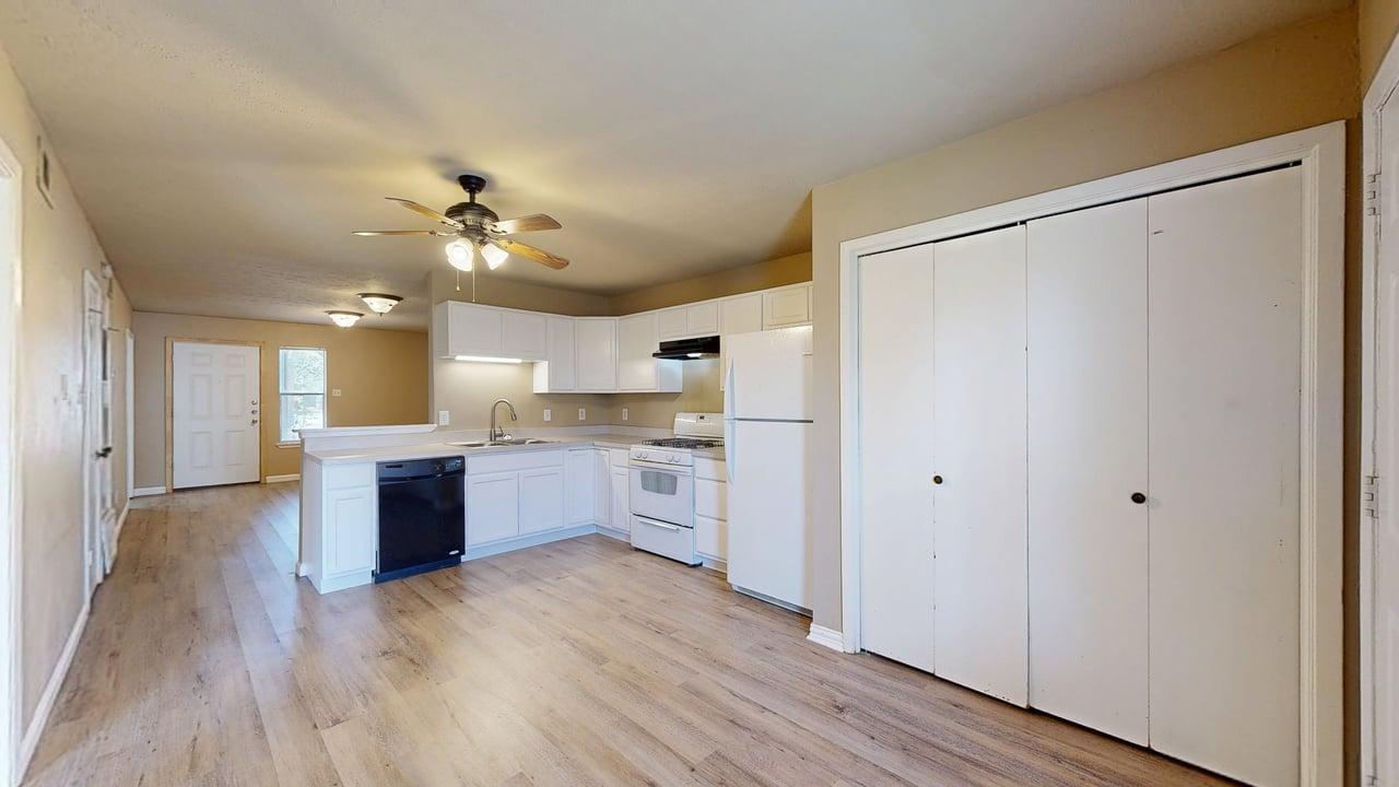 Unit B property image