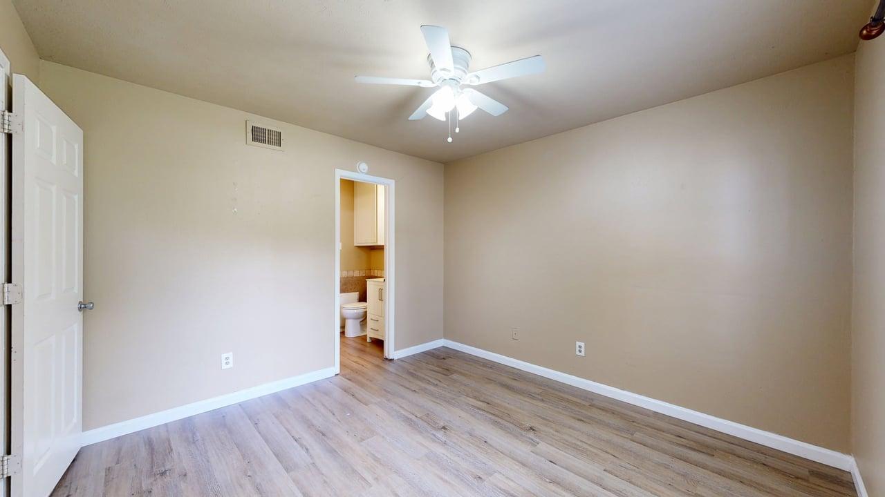 Unit B property image