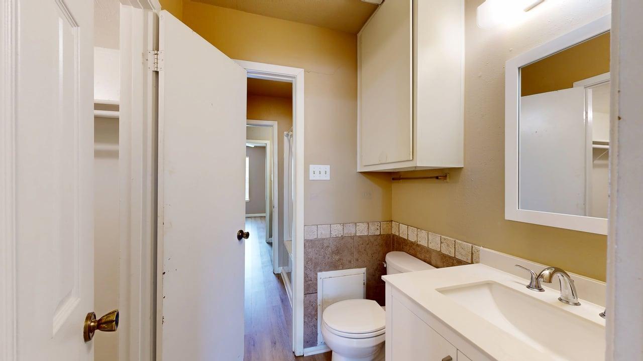 Unit B property image