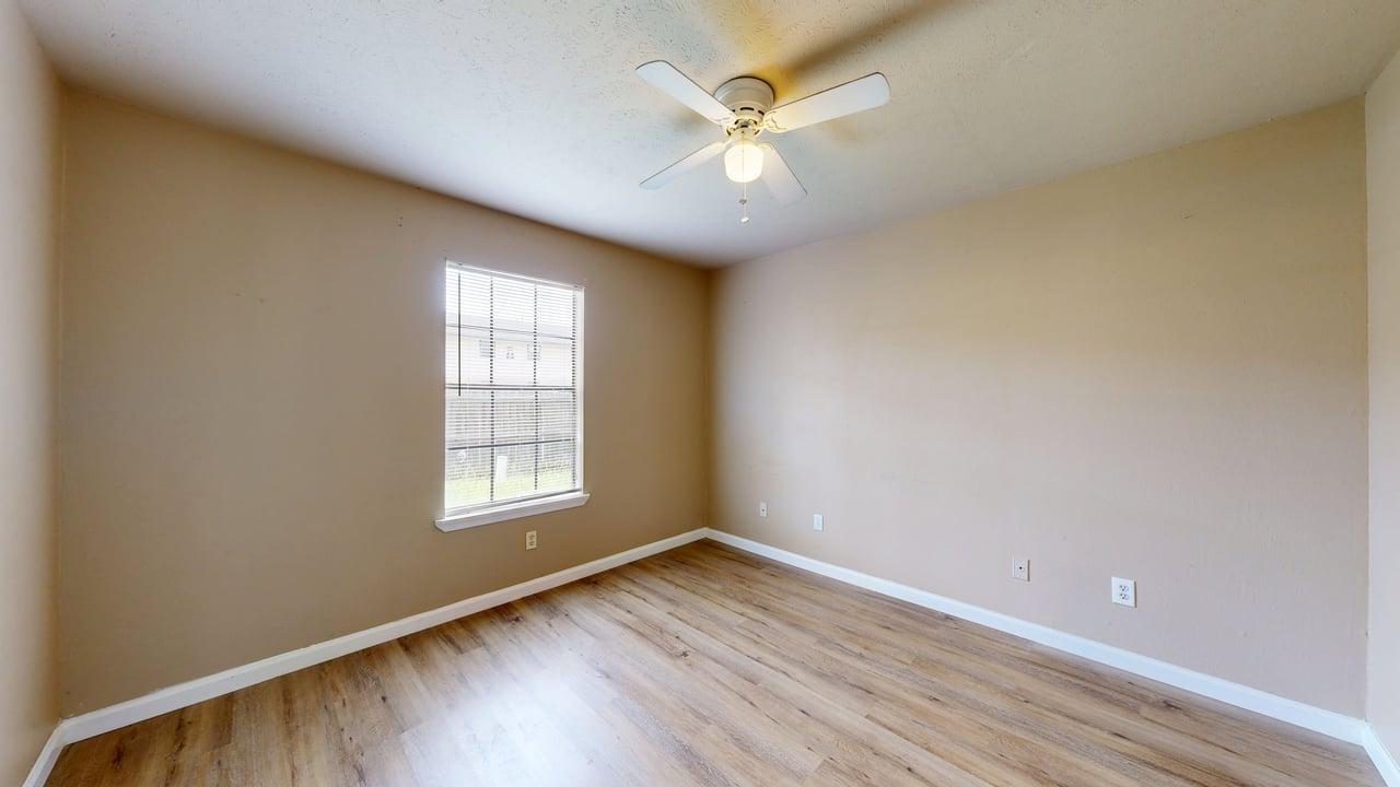 Unit B property image