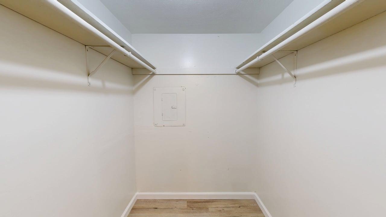 Unit B property image