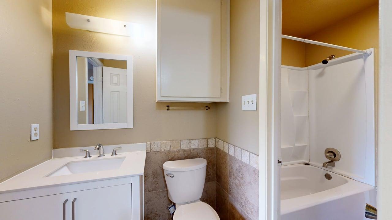 Unit B property image