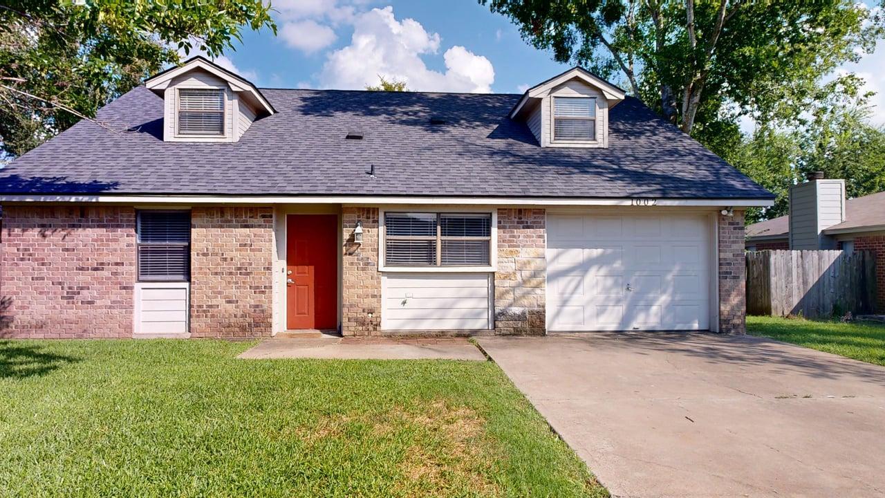 1002 Hardwood Lane property image