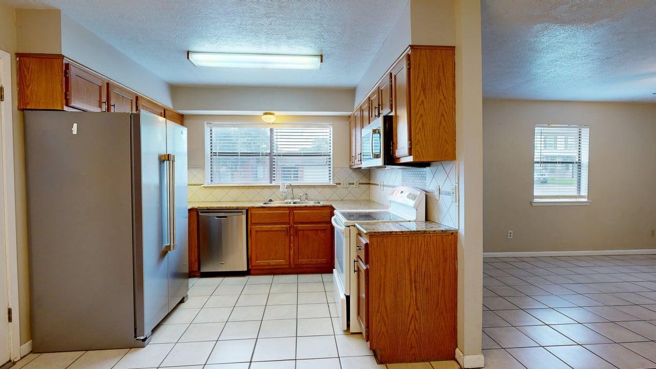 1002 Hardwood Lane property image