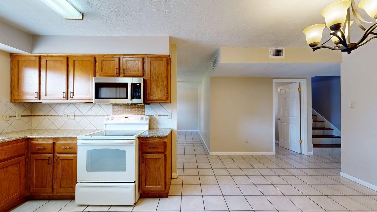 1002 Hardwood Lane property image