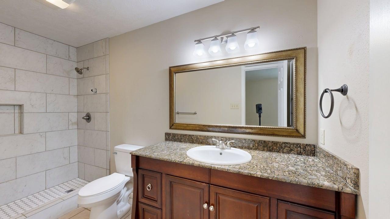 1002 Hardwood Lane property image