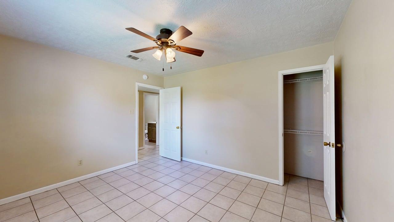 1002 Hardwood Lane property image