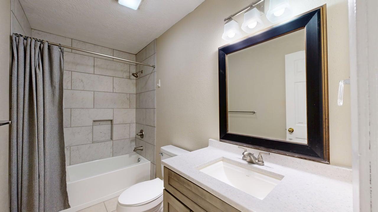1002 Hardwood Lane property image