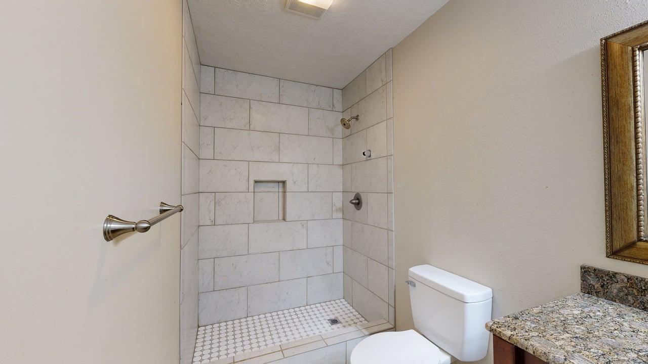 1002 Hardwood Lane property image