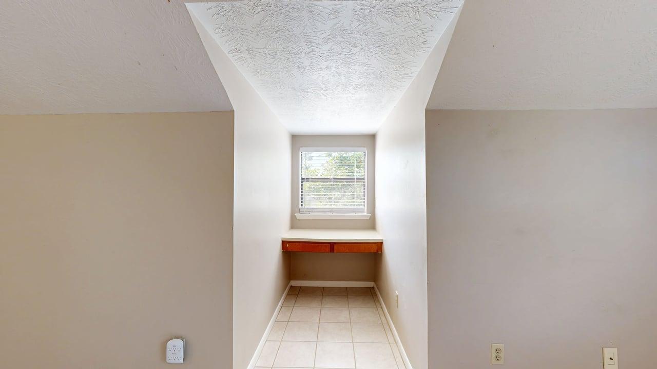 1002 Hardwood Lane property image