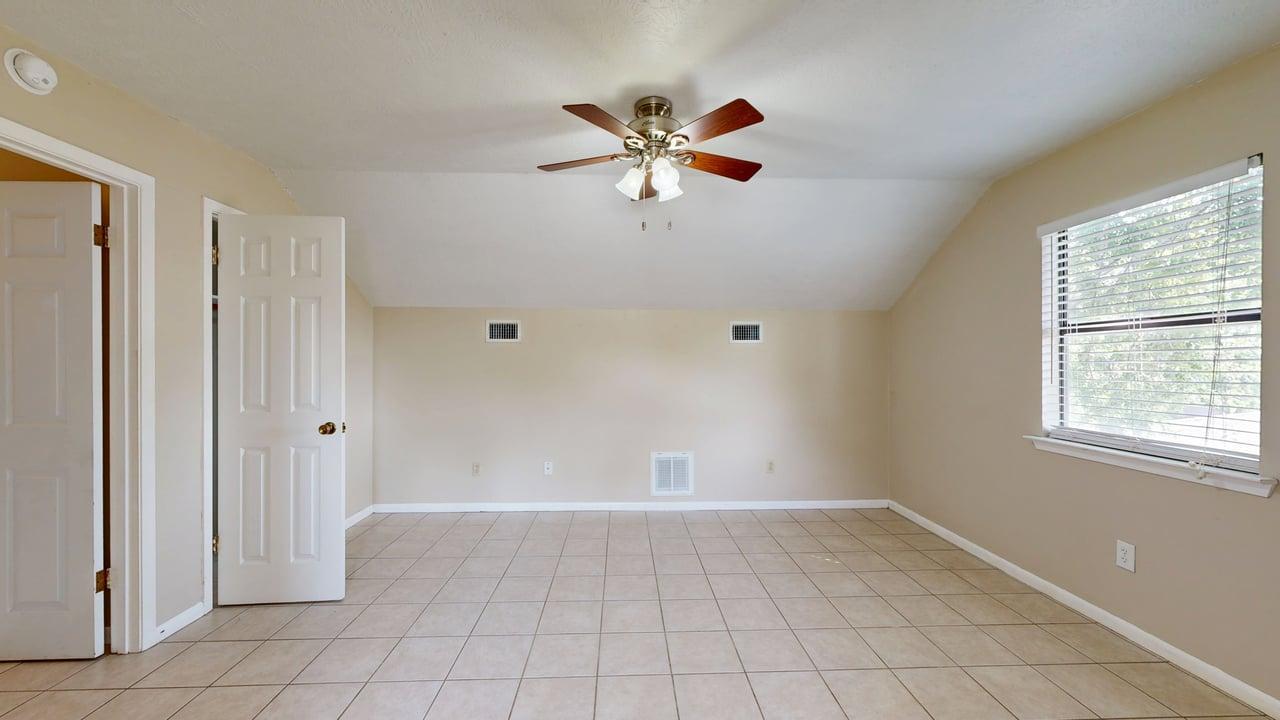 1002 Hardwood Lane property image