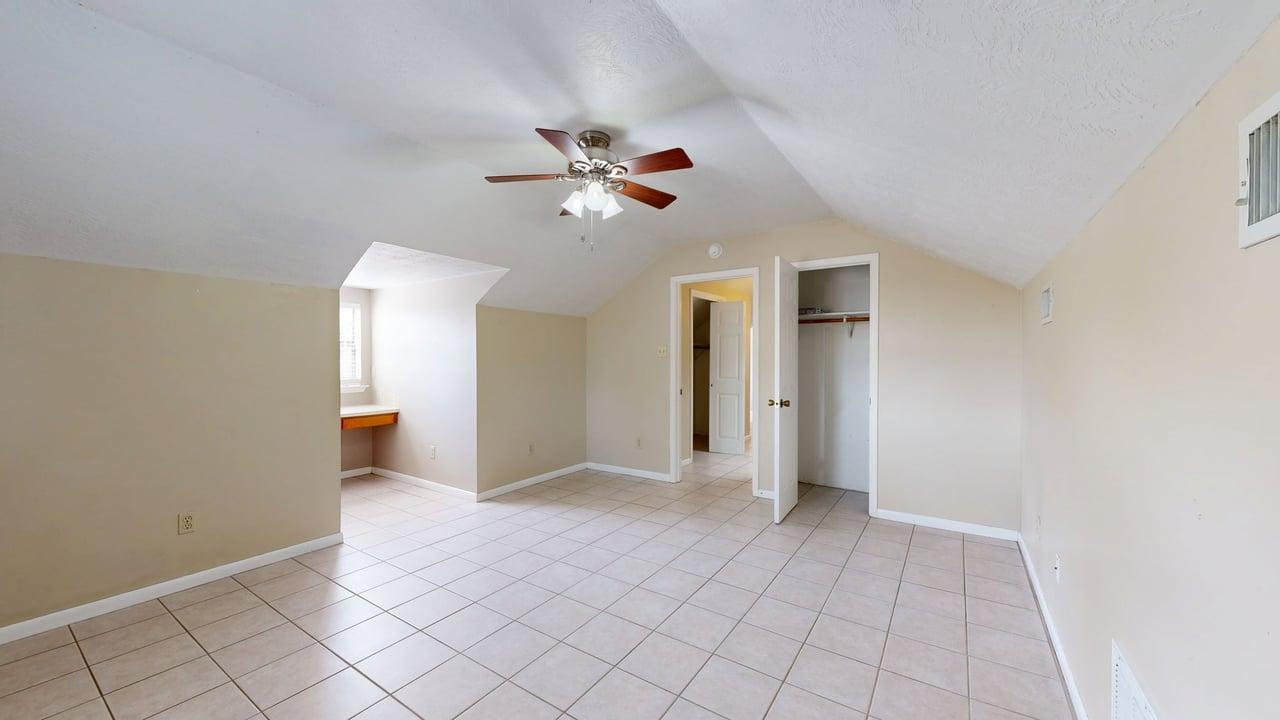 1002 Hardwood Lane property image