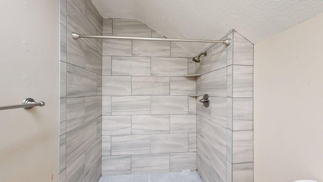 1002 Hardwood Lane property image
