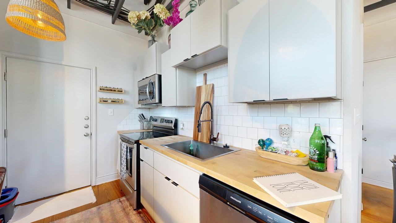 305 W 27th Street, Suite 331 property image