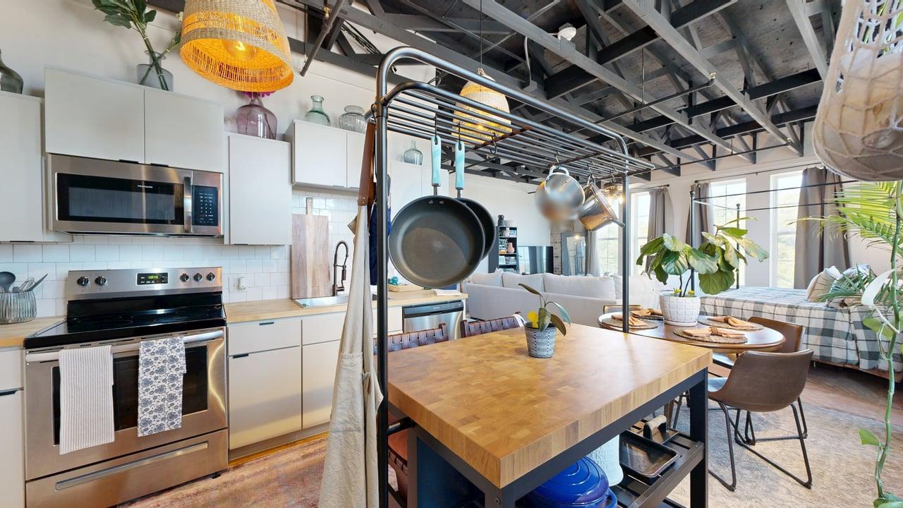 305 W 27th Street, Suite 331 property image