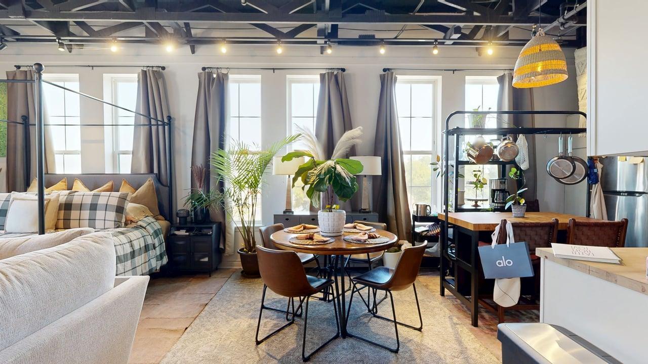 305 W 27th Street, Suite 331 property image