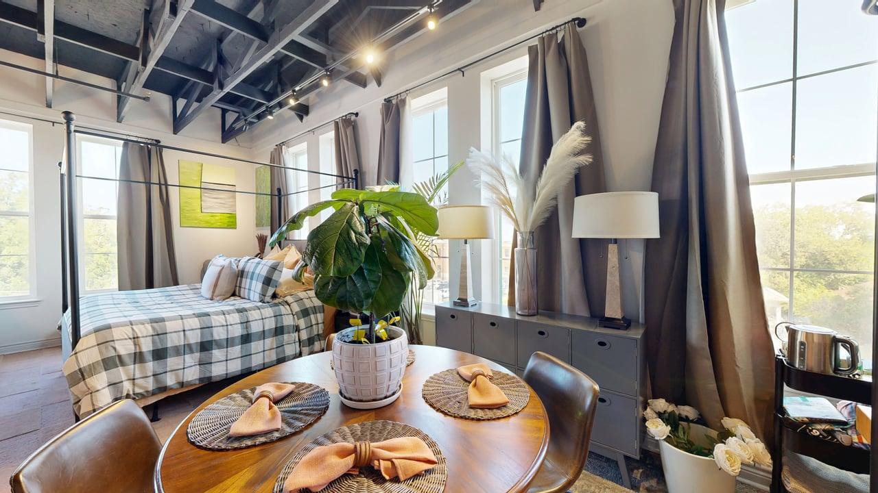 305 W 27th Street, Suite 331 property image