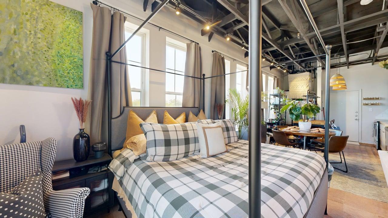 305 W 27th Street, Suite 331 property image