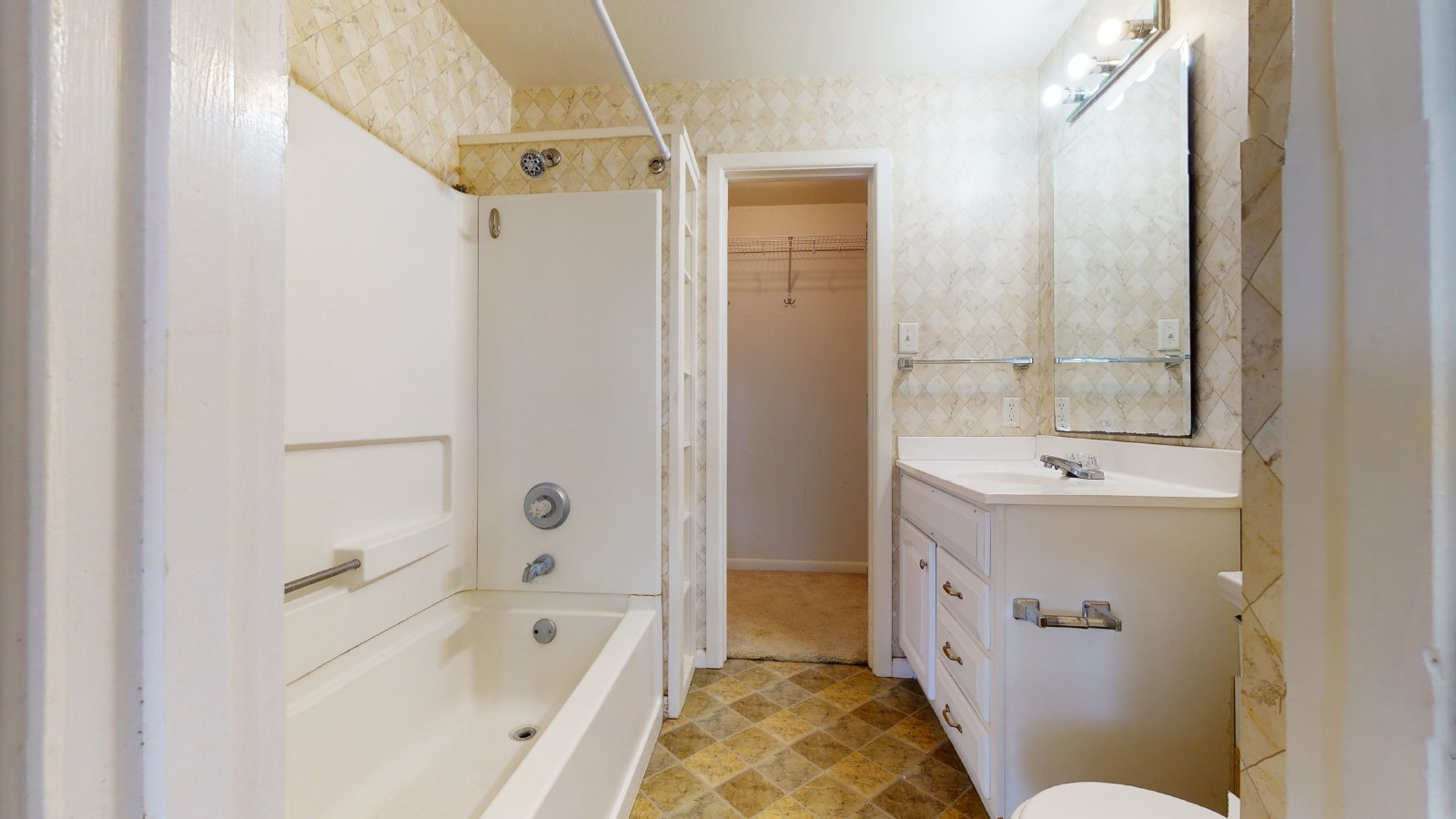 1207 Lawyer property image