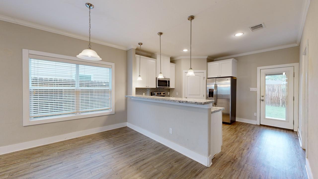 1412 Holleman property image