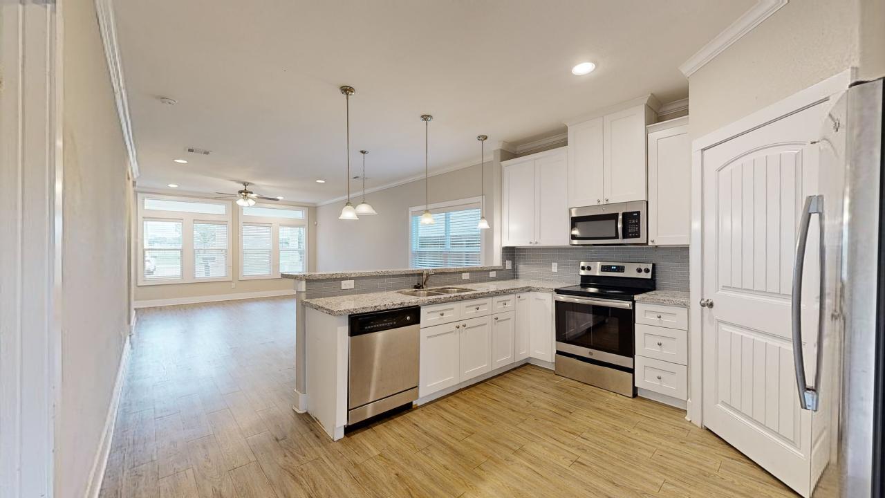 1412 Holleman property image