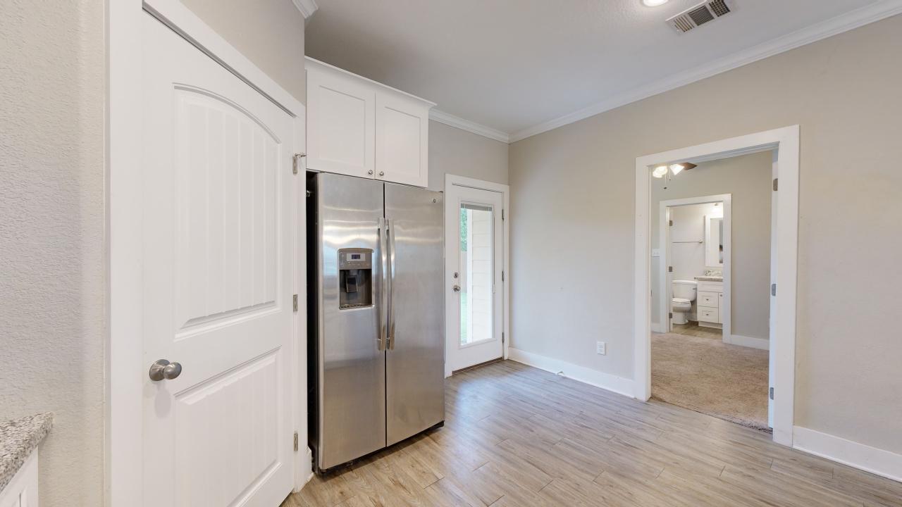 1412 Holleman property image