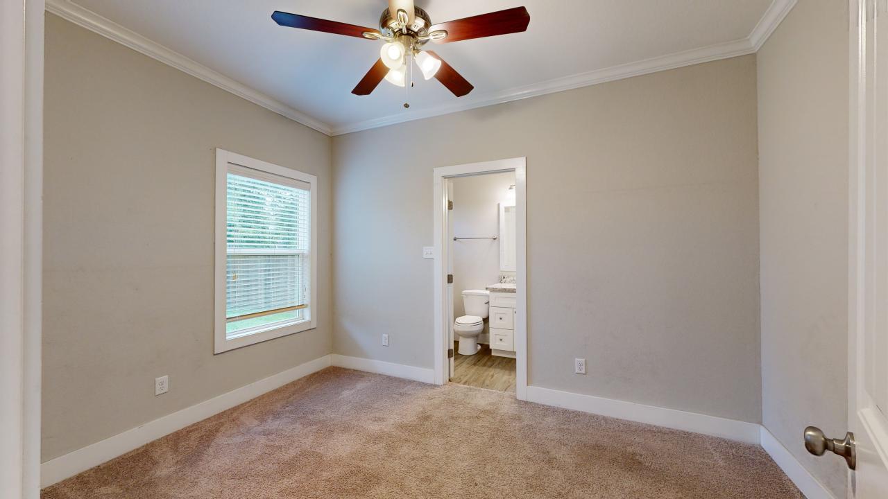 1412 Holleman property image