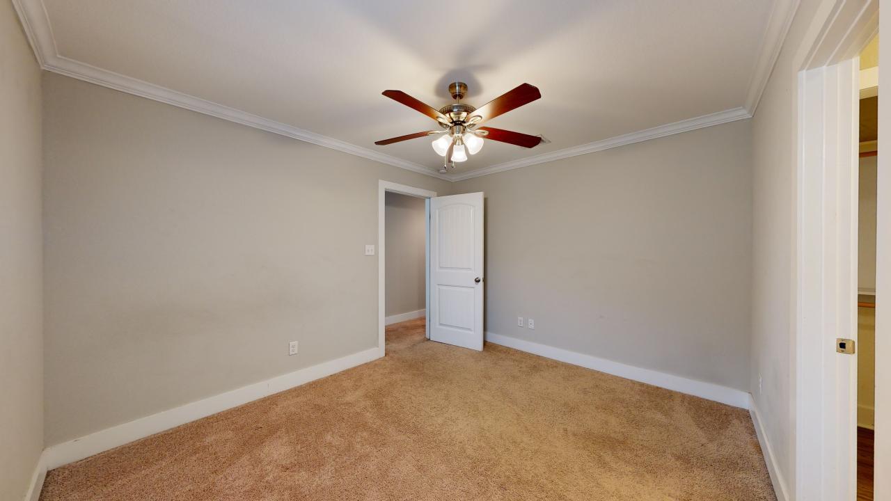 1412 Holleman property image