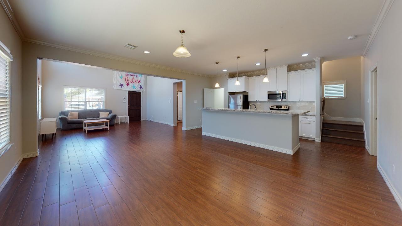 302 Gilchrist property image