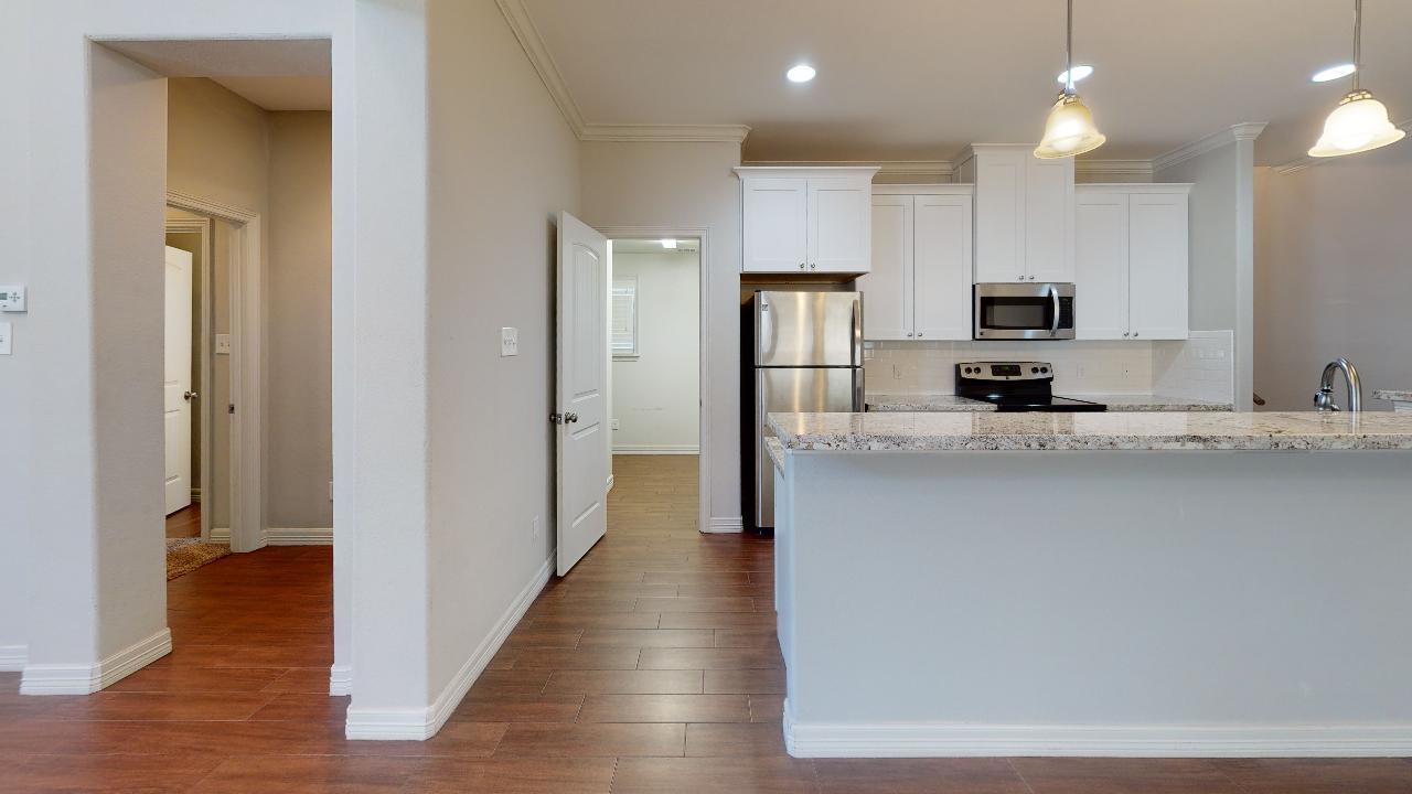 302 Gilchrist property image