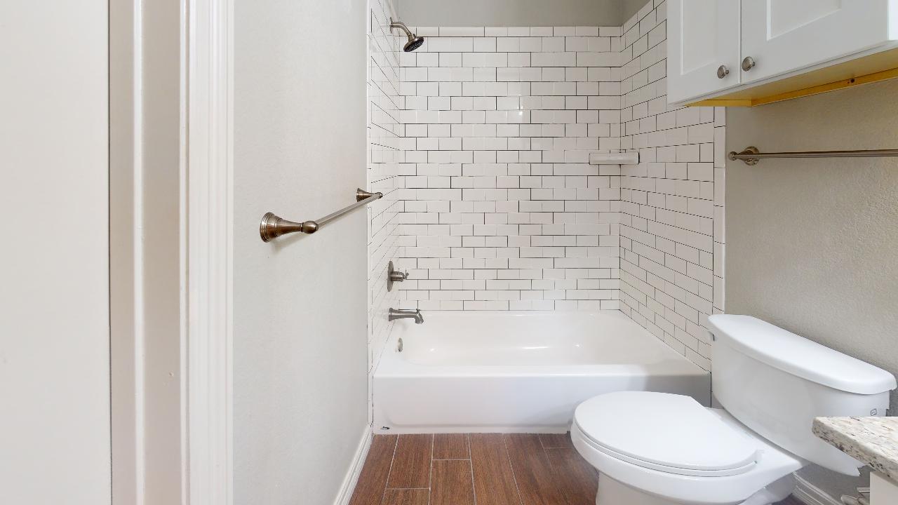 302 Gilchrist property image