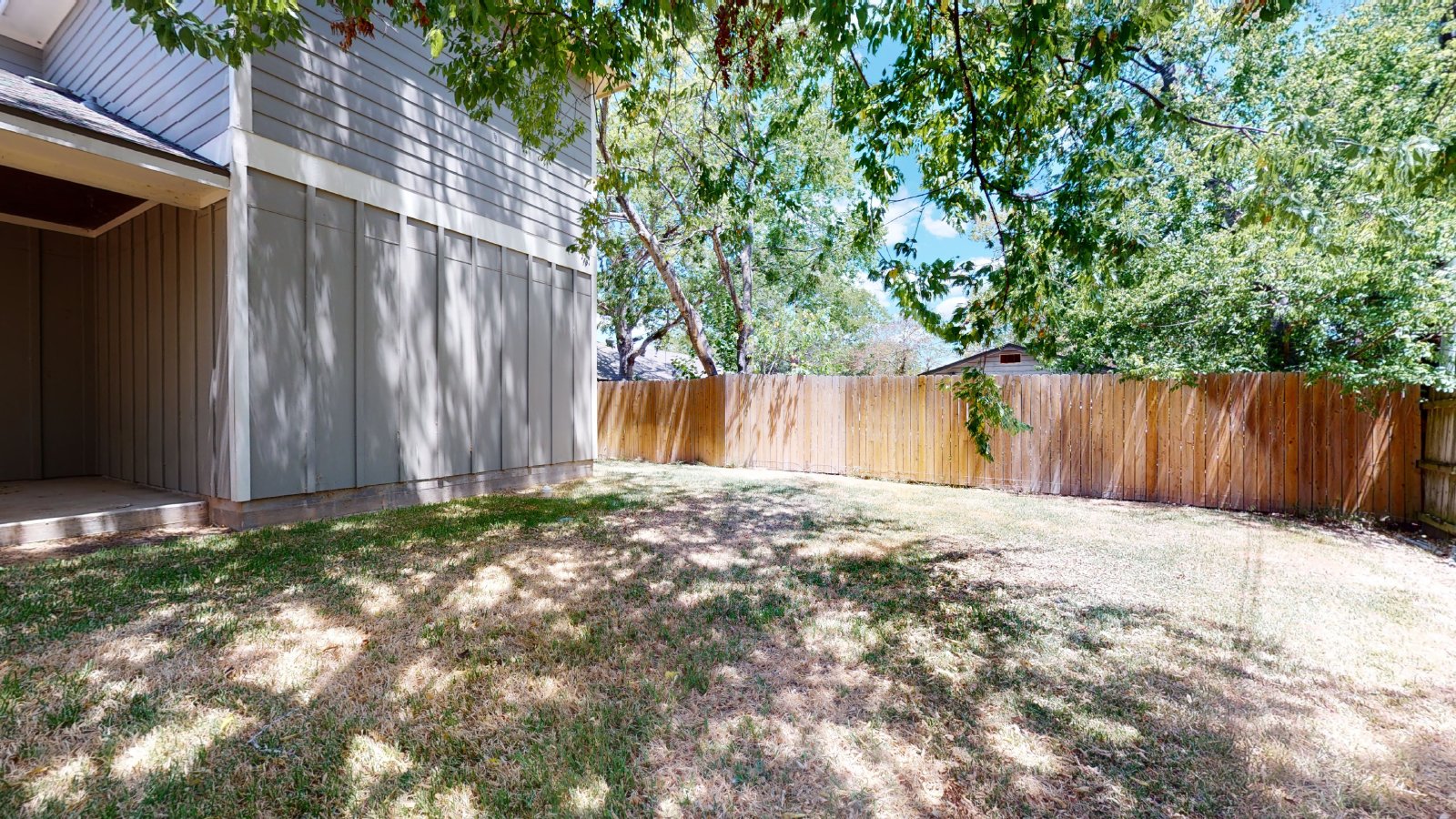 302 Gilchrist property image