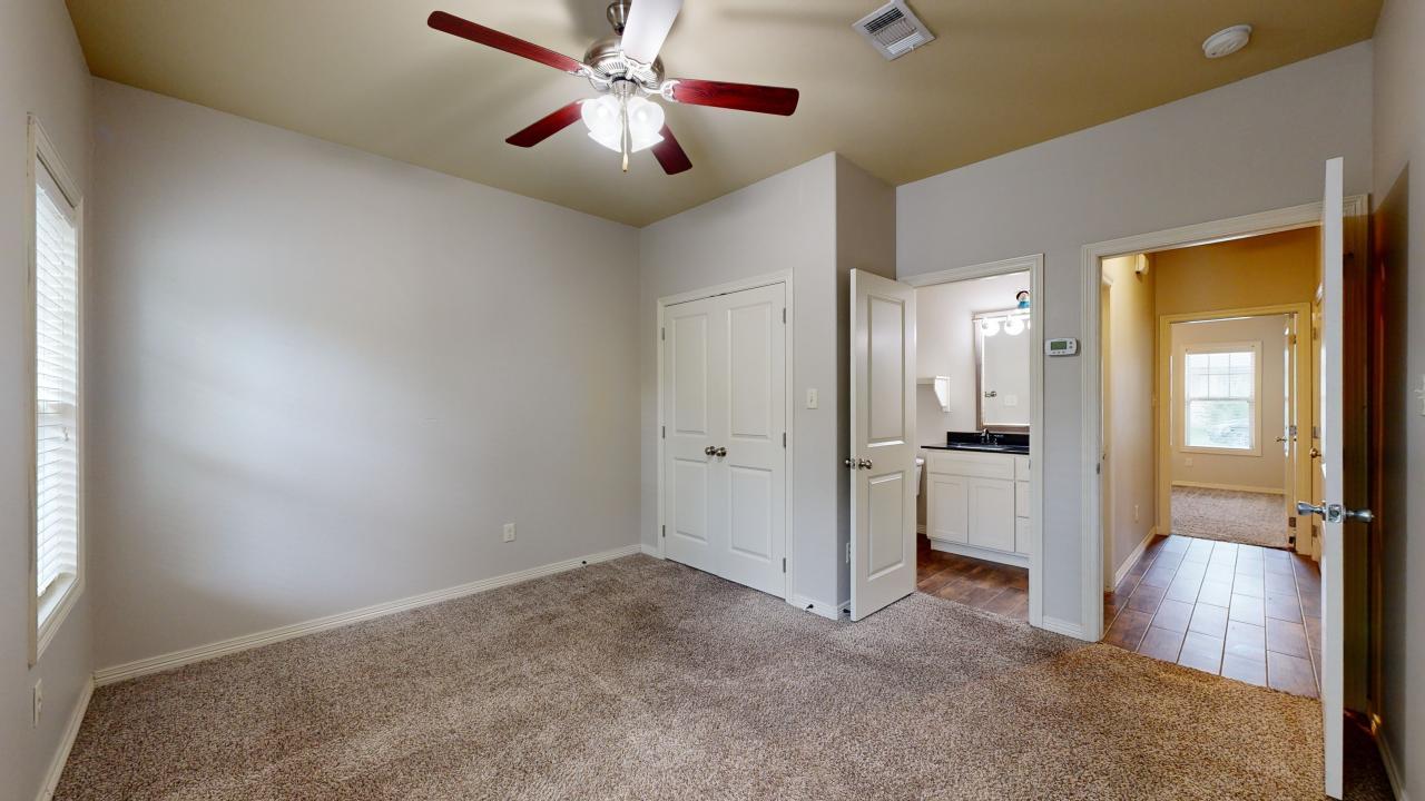 102 Richards property image