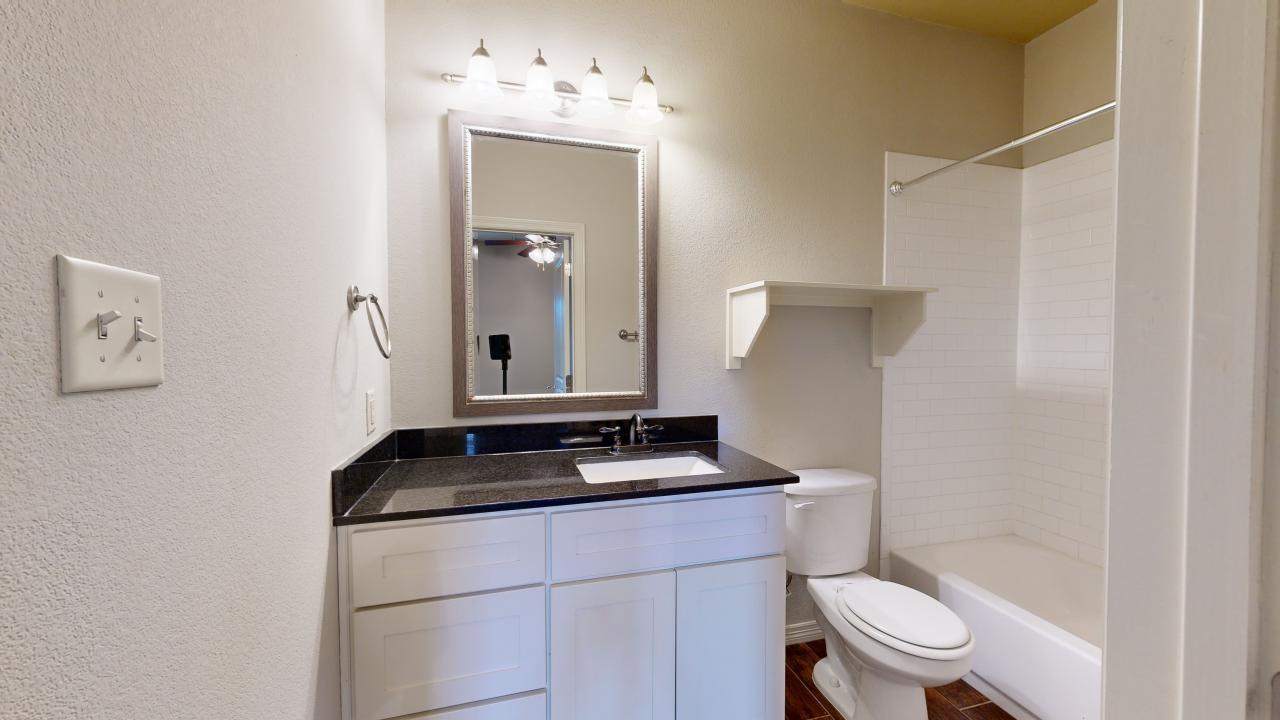 102 Richards property image