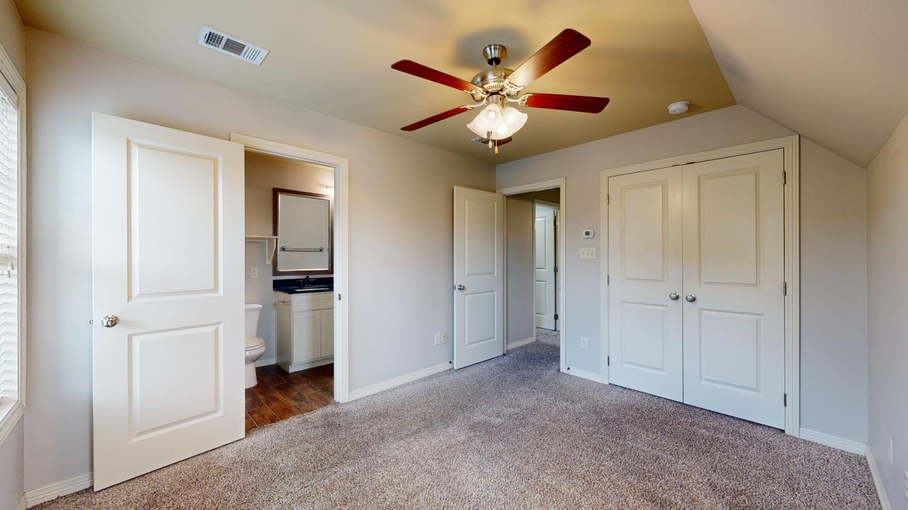 102 Richards property image