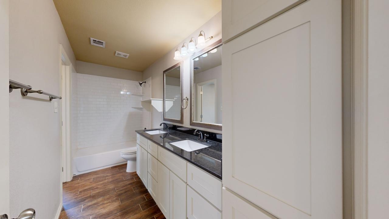 102 Richards property image