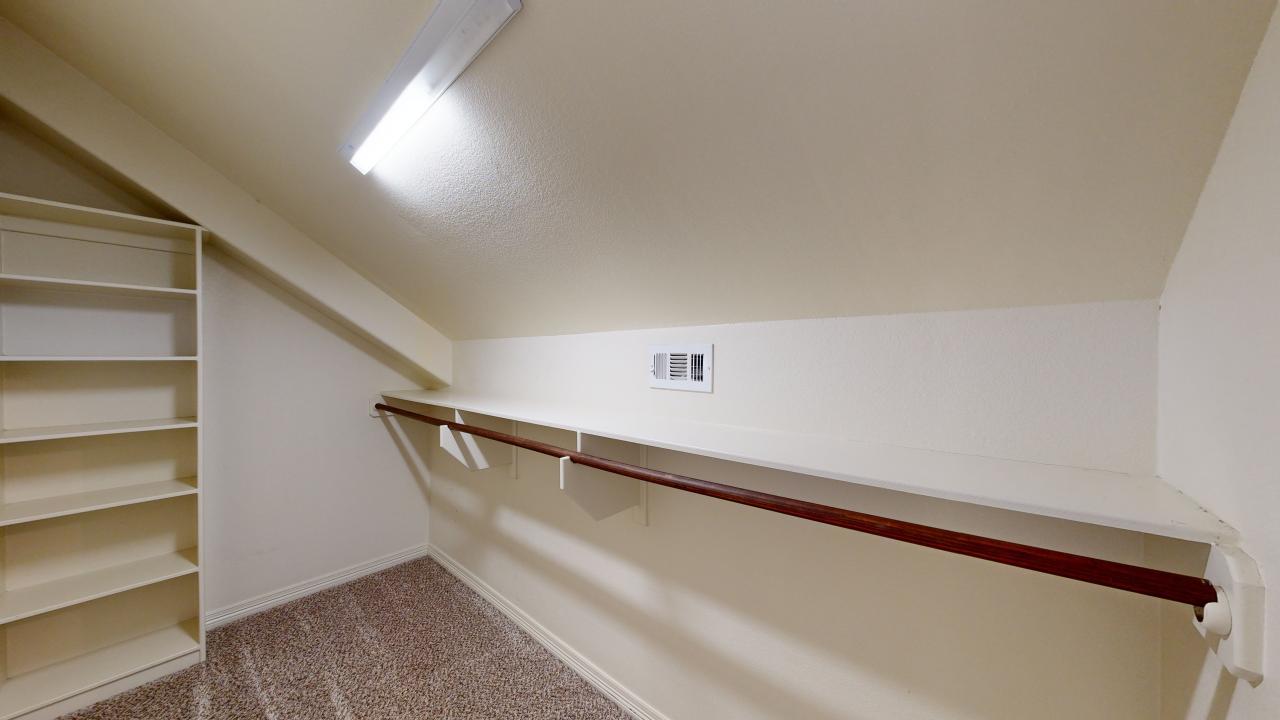 102 Richards property image