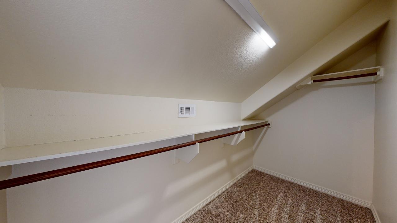 102 Richards property image