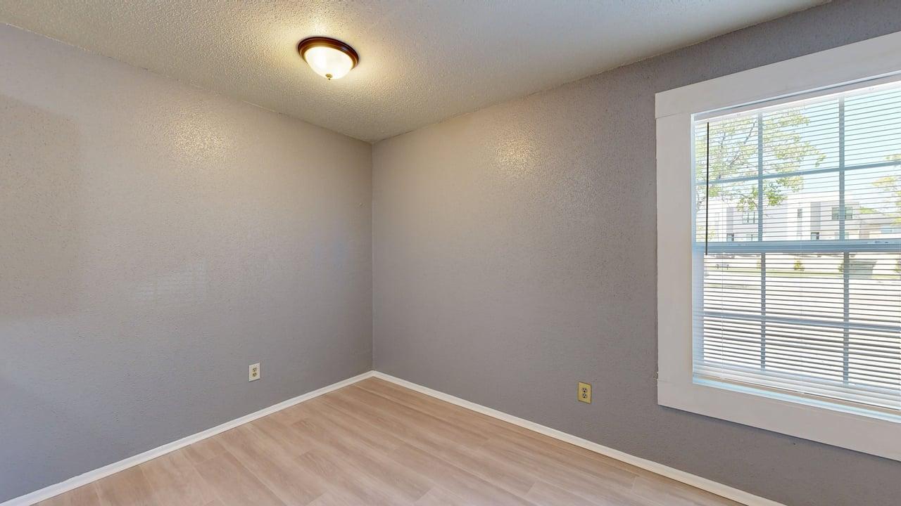 Unit B property image