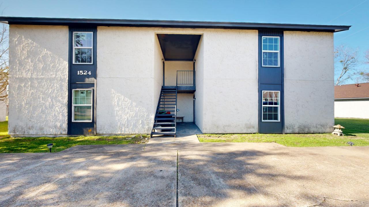 Unit B property image