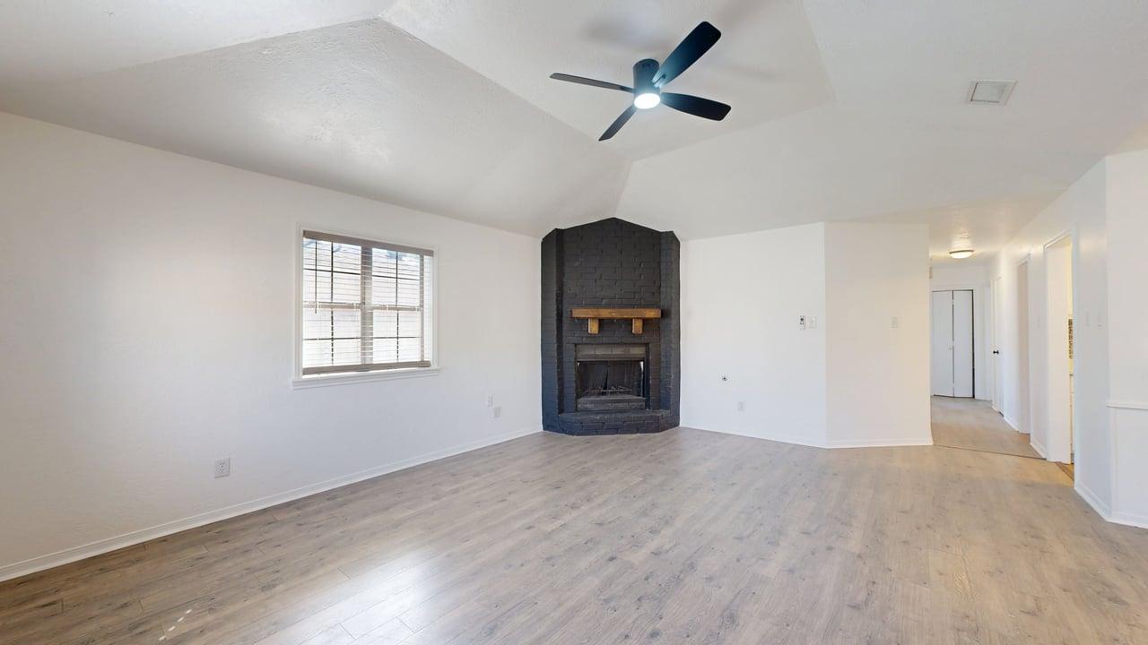 IMMEDIATE MOVE IN! property image