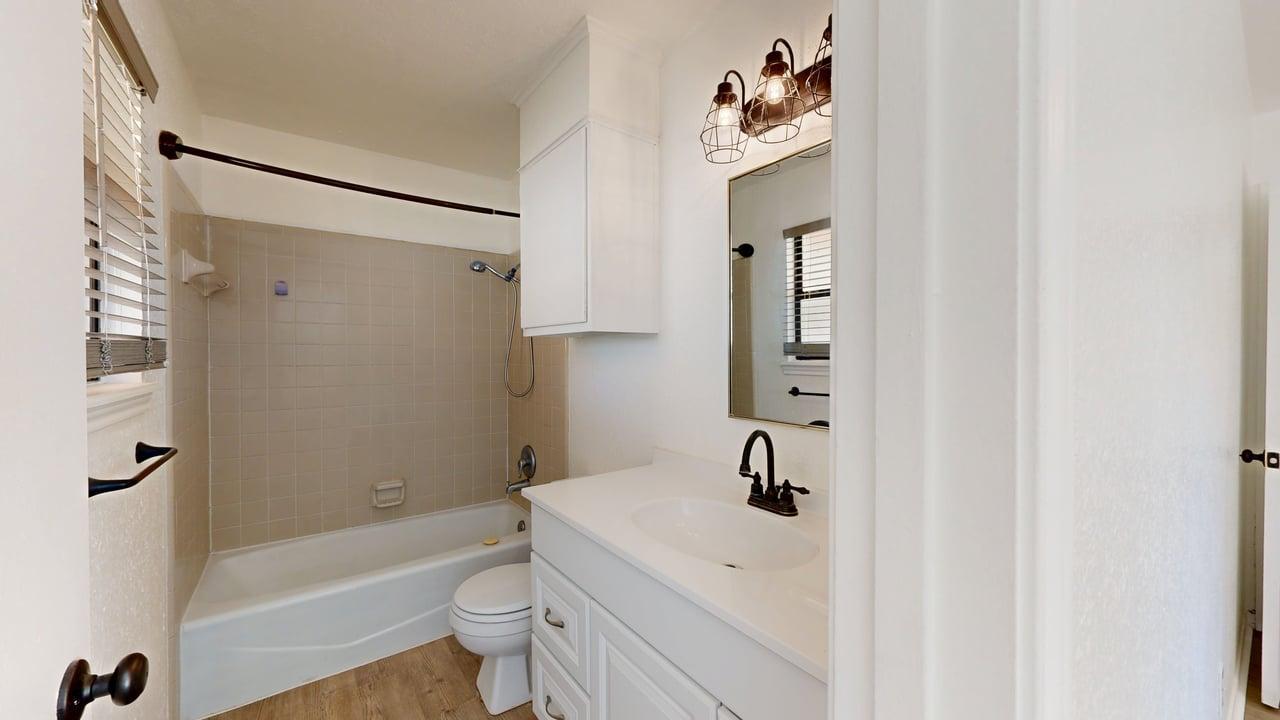 IMMEDIATE MOVE IN! property image