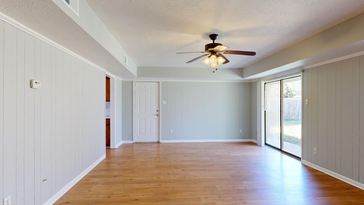 1108 Forest Glenn Court property image