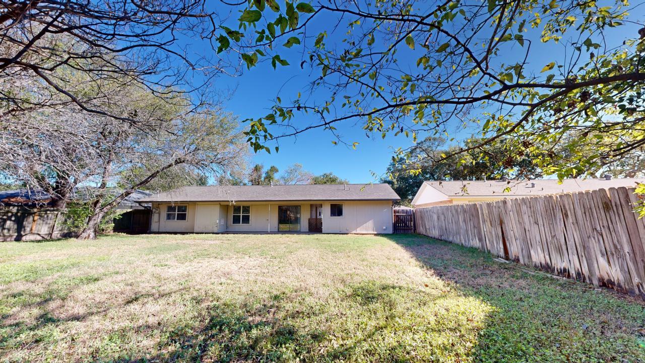 1108 Forest Glenn Court property image