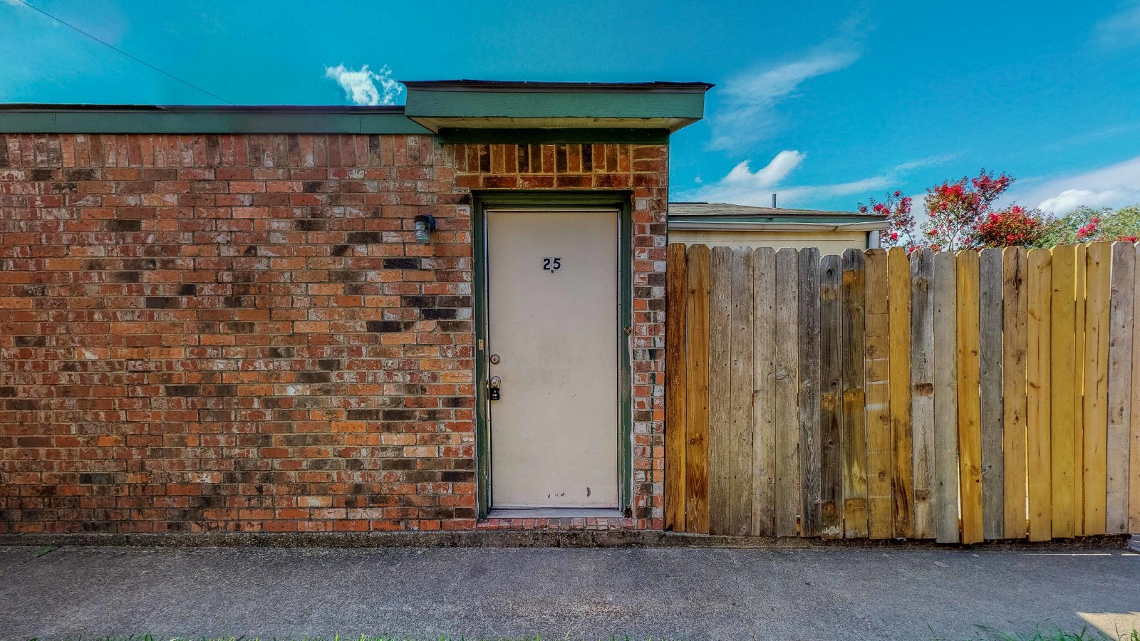 725 Peppertree Dr Apt 25 property image