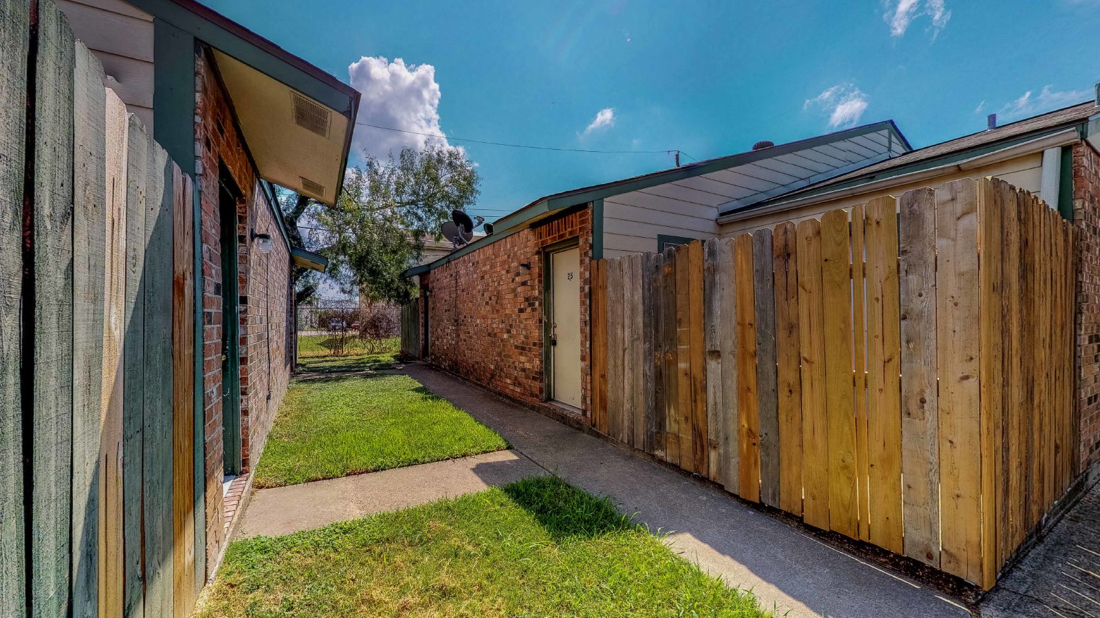 725 Peppertree Dr Apt 25 property image